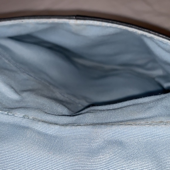 Coach Small Black Leather Crossbody w/Blue Liner - Picture 7 of 9